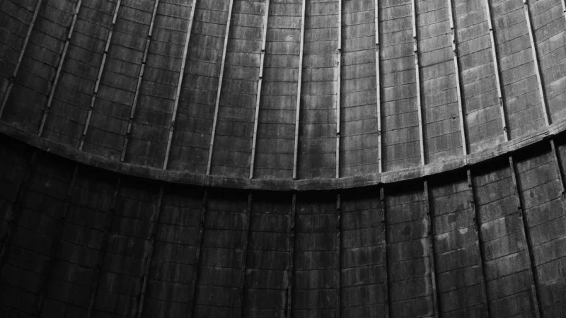 Trwałe szamba z betonu – sprawdź rozwiązania, którym możesz zaufać